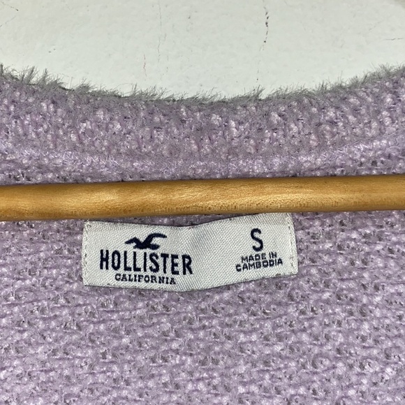 Hollister soft sweater lavender purple plush fuzzy cozy slight balloon sleeve - Picture 2 of 5